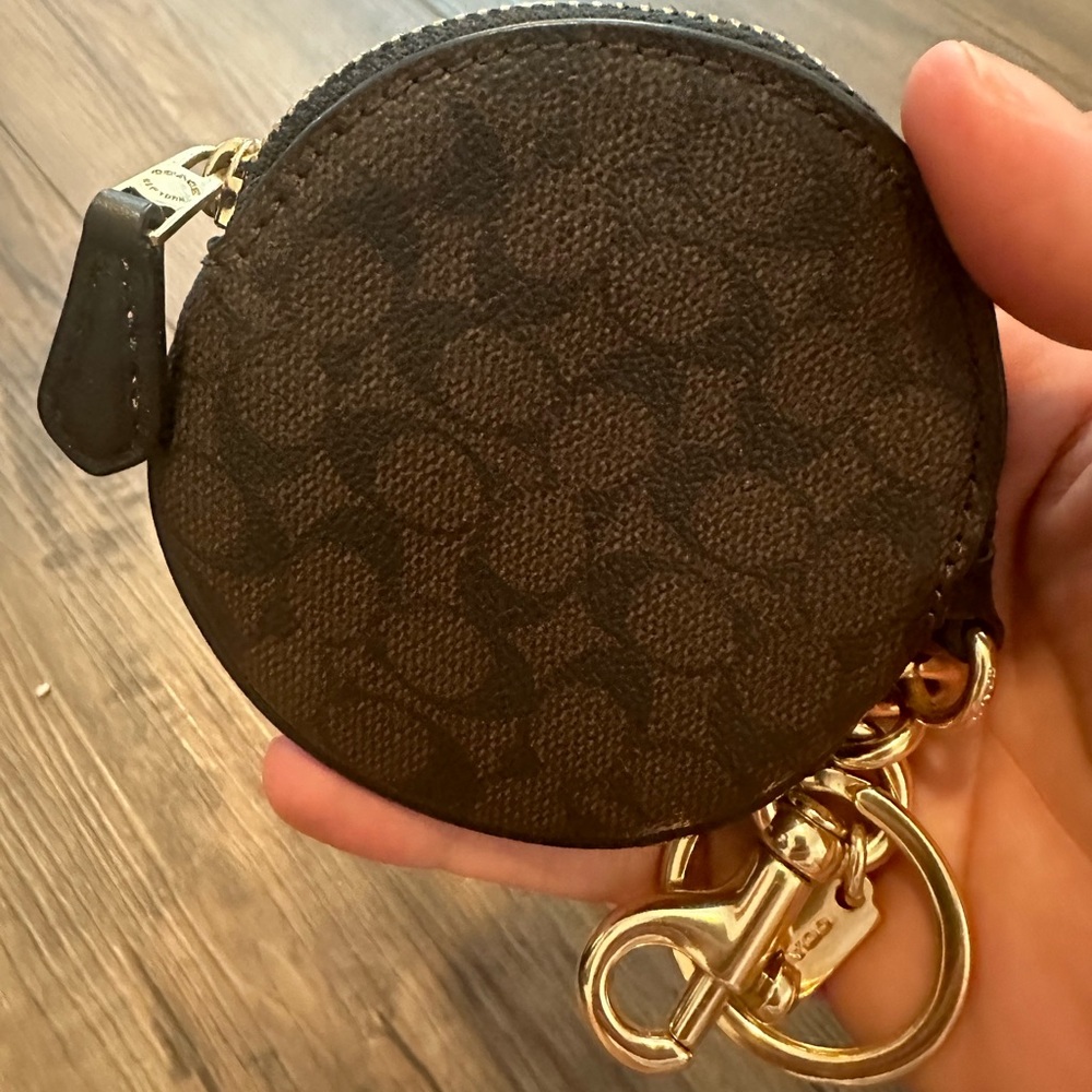 Coach coin purse keychain